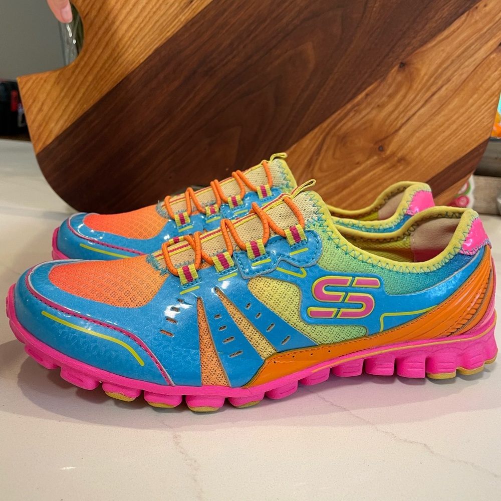 Sketchers sneakers